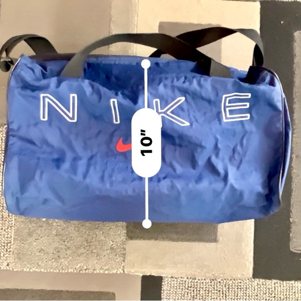 Vintage Nike Sport / Gym Bag - Picture 6 of 12